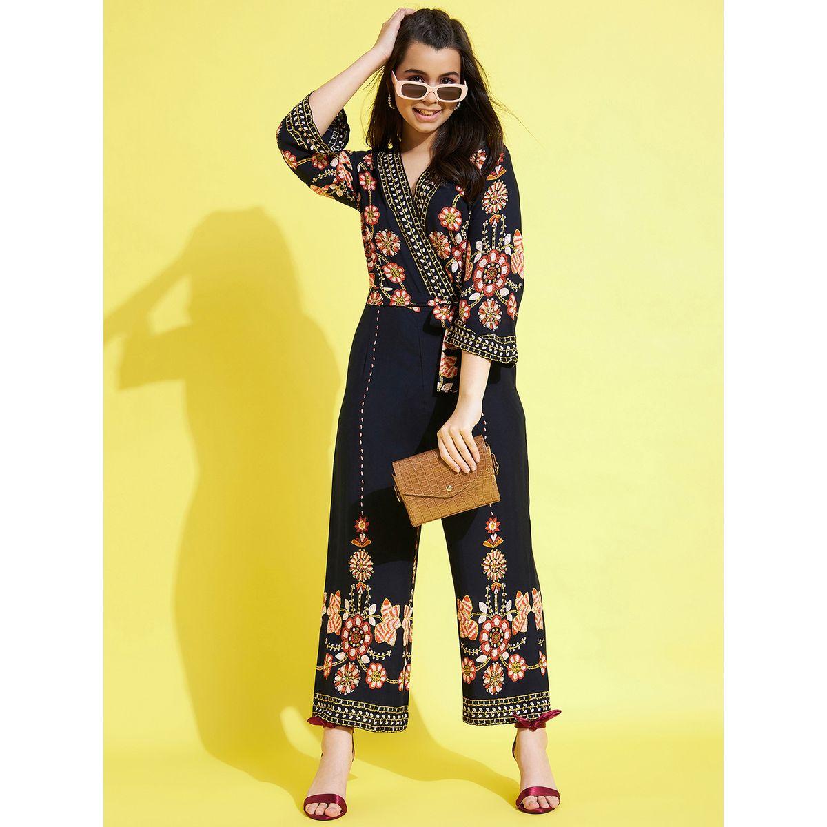 جمبسوت بنمط لف وتفاصيل مطرزة-girls-clothing-rompers-image-4