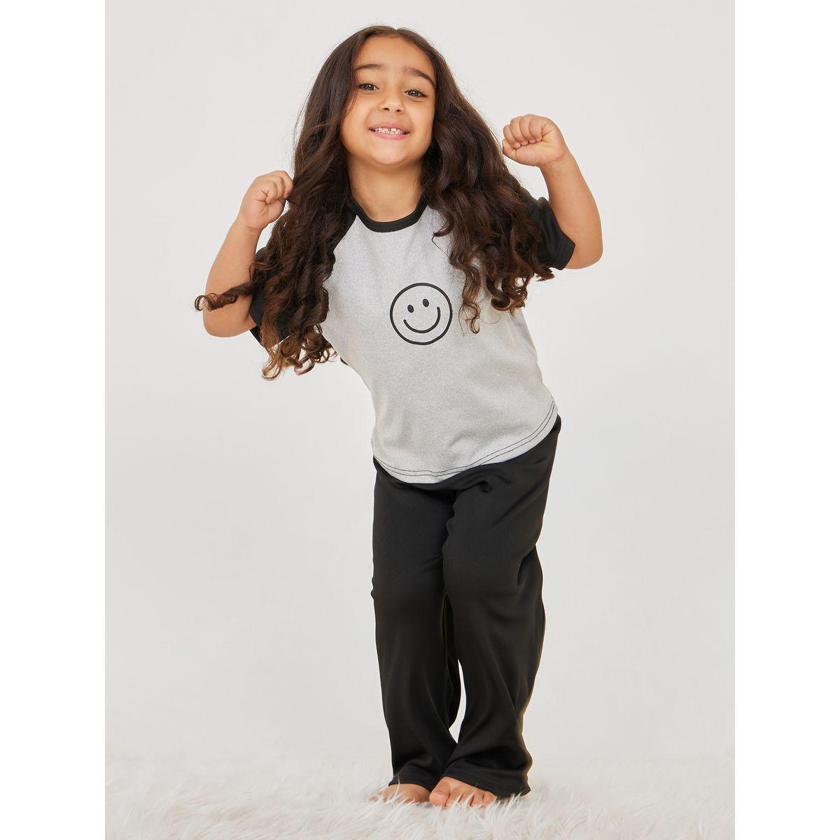 Styli Emoji Graphic Colorblock T-Shirt & Pyjama Set-girls-clothing-nightwear-image-2