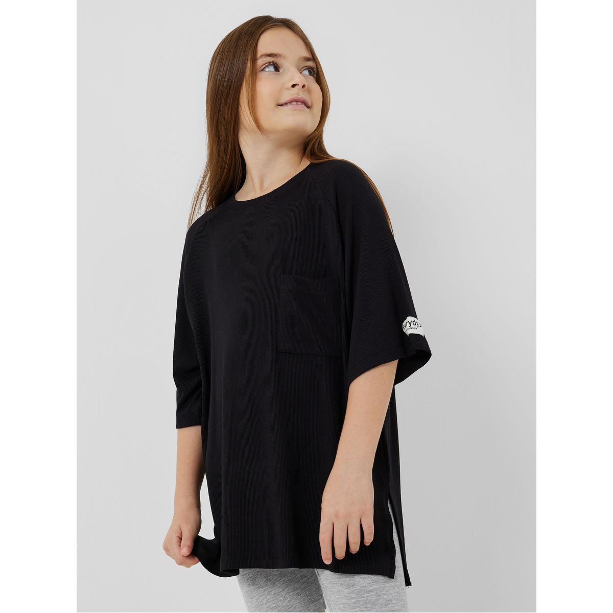 تيشيرت مضلع واسع مزين بشارة-girls-clothing-blousesandshirts-image-1