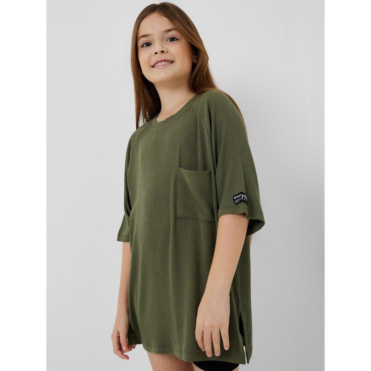 تيشيرت مضلع واسع مزين بشارة-girls-clothing-blousesandshirts-image-1