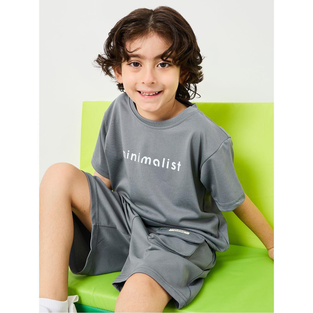 Styli Minimalist Print Drop Shoulder T-shirt and Flap Pocket Short Set-boys-clothing-setsandcoords-image-1