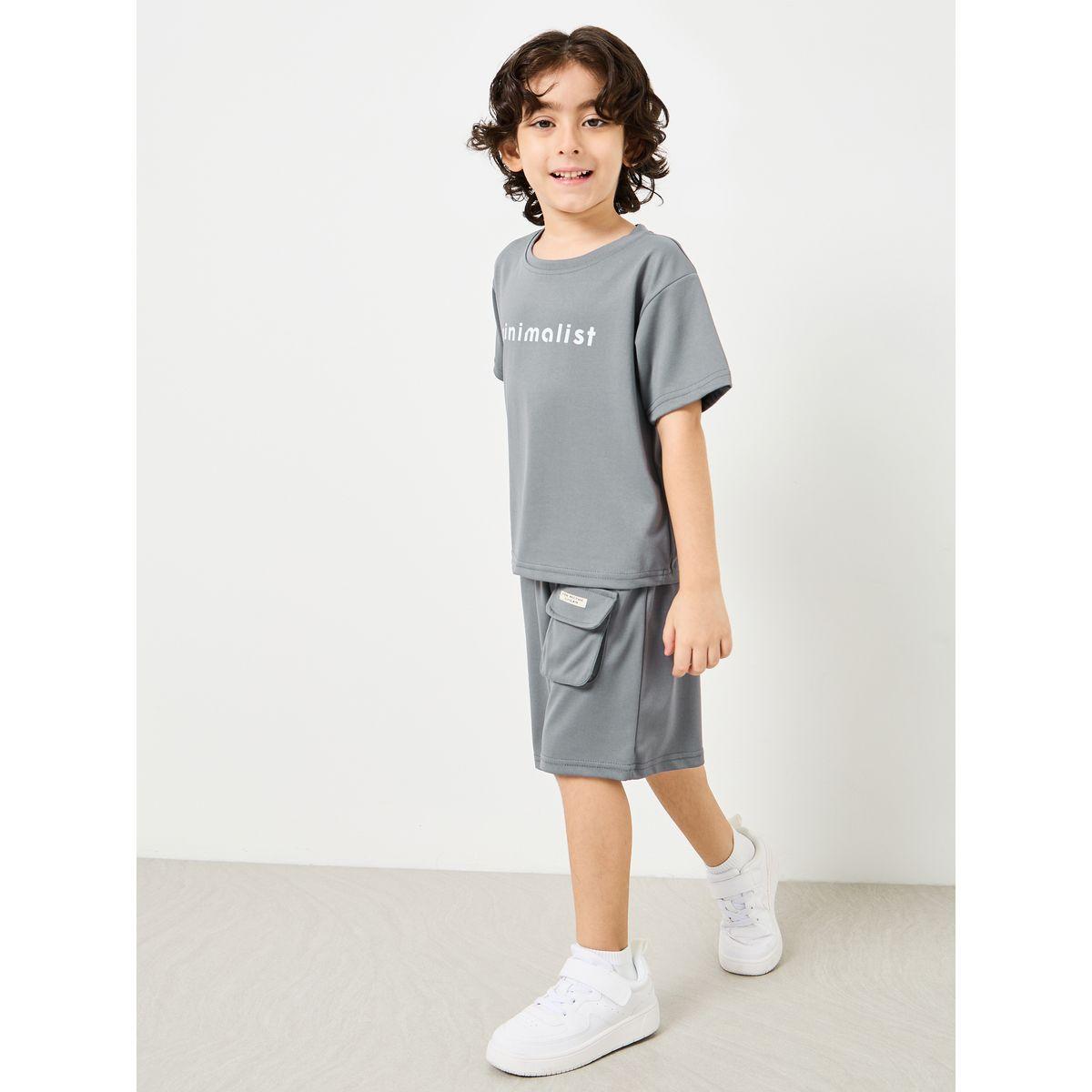Styli Minimalist Print Drop Shoulder T-shirt and Flap Pocket Short Set-boys-clothing-setsandcoords-image-2
