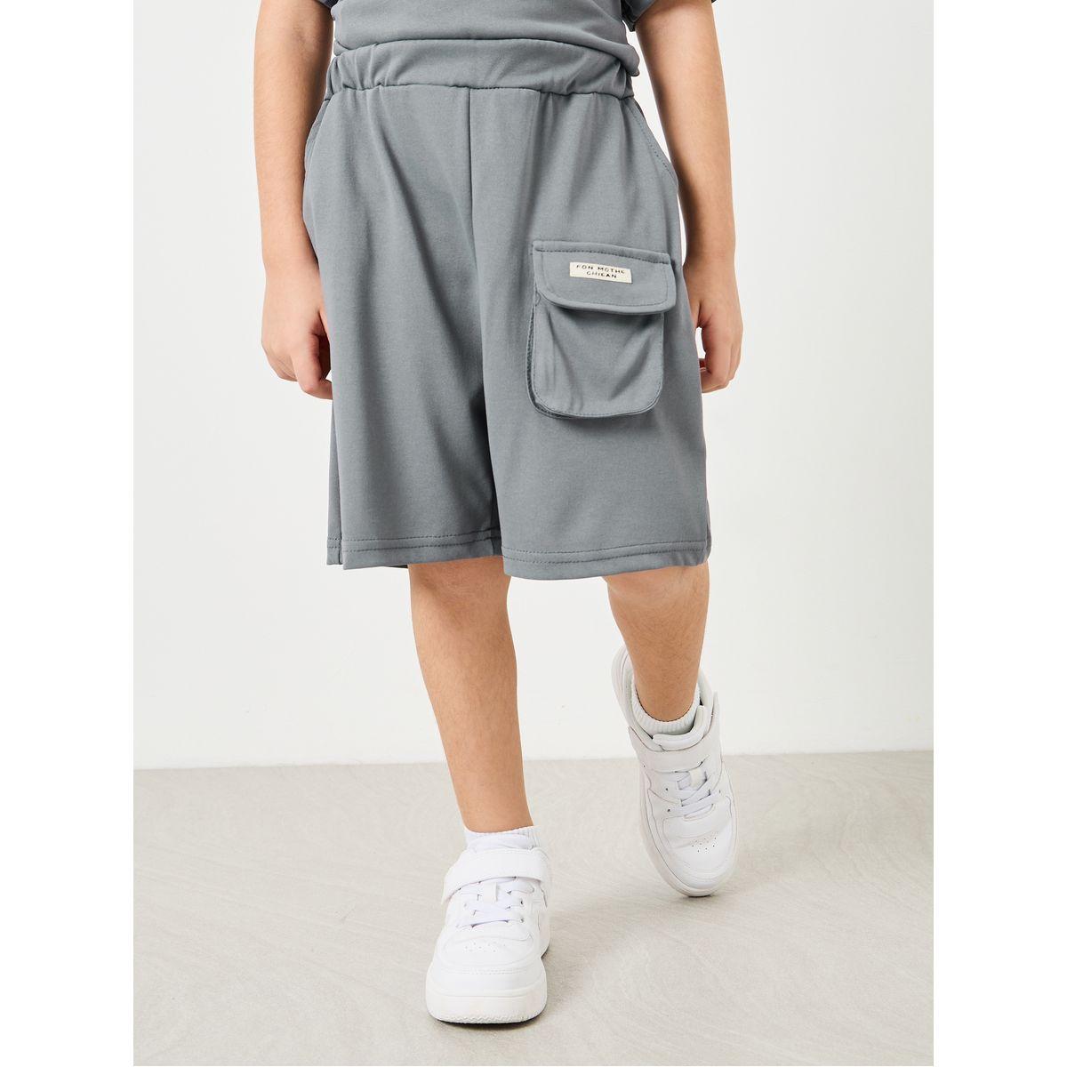 Styli Minimalist Print Drop Shoulder T-shirt and Flap Pocket Short Set-boys-clothing-setsandcoords-image-5