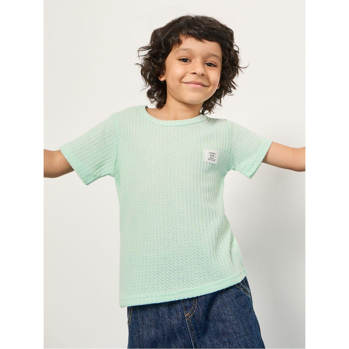 تيشيرت محبوك مزين بشارة-boys-clothing-tshirtsandpolos-image-3