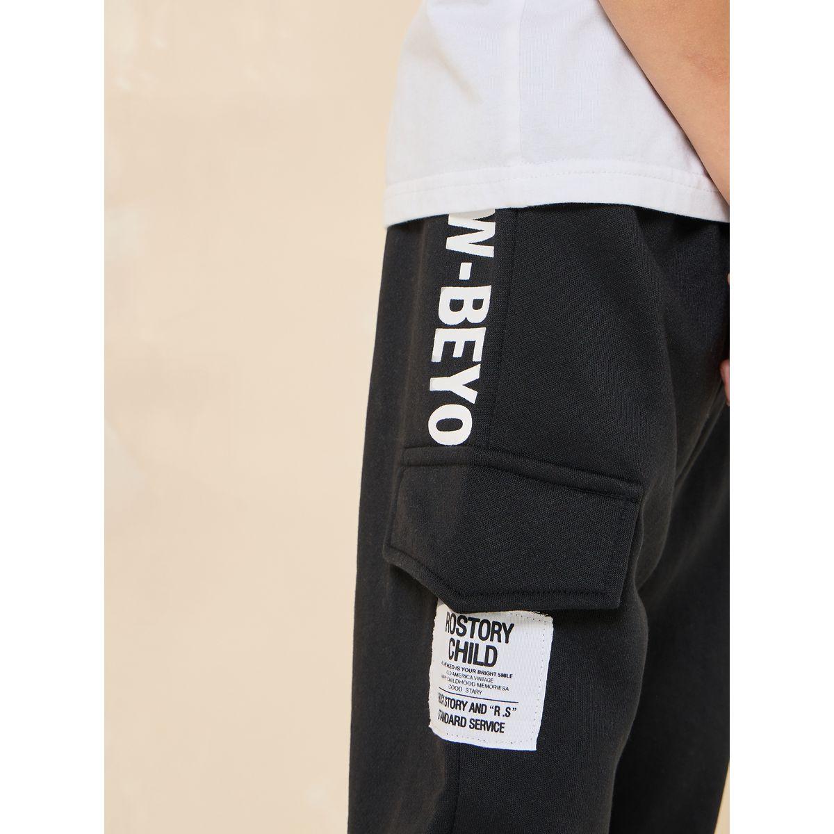 Styli Badge Detail Cargo Jogger-boys-clothing-bottoms-joggersandtrackpants-image-3