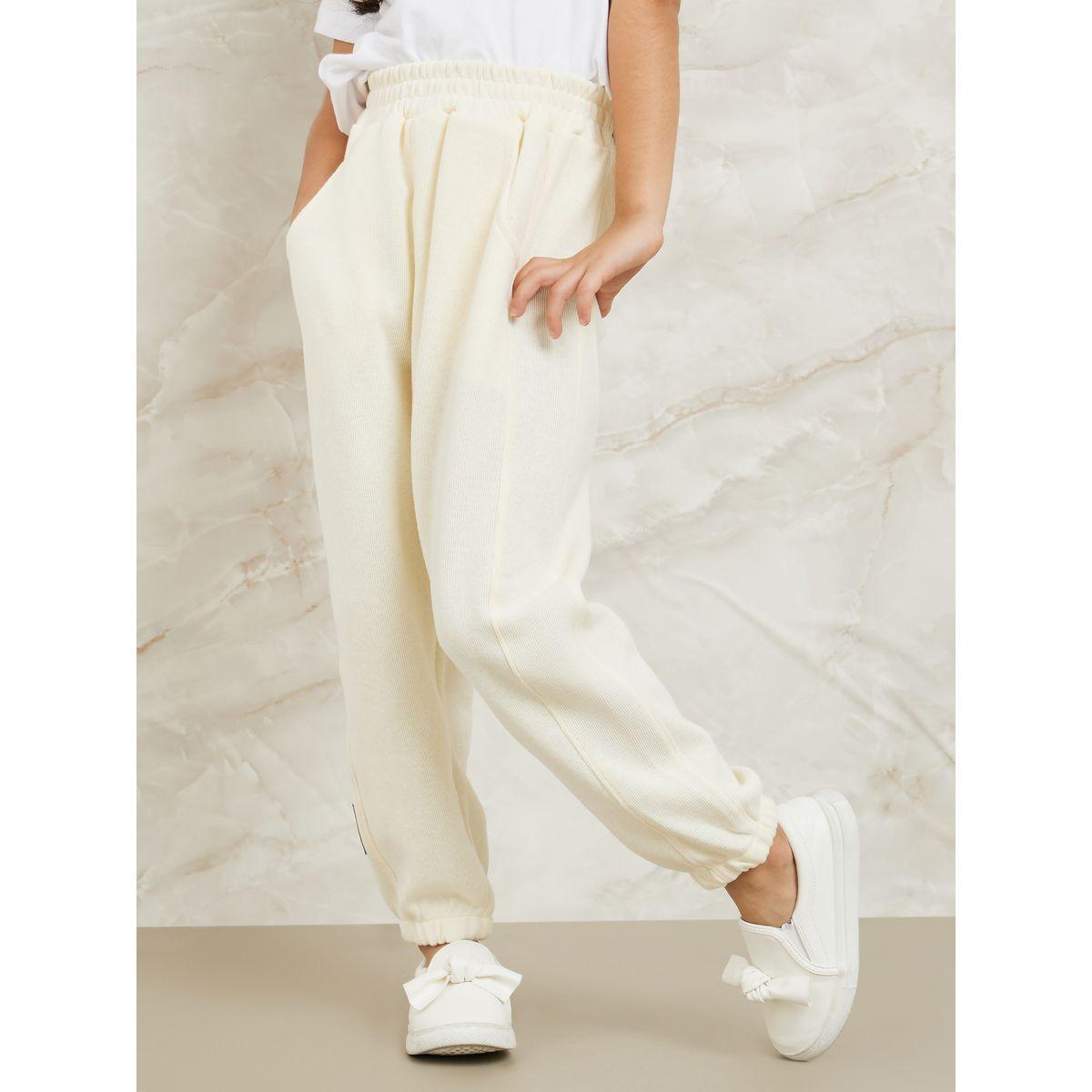 جوغر محبوك مزين بشارة-girls-clothing-bottoms-joggersandtrackpants-image-2