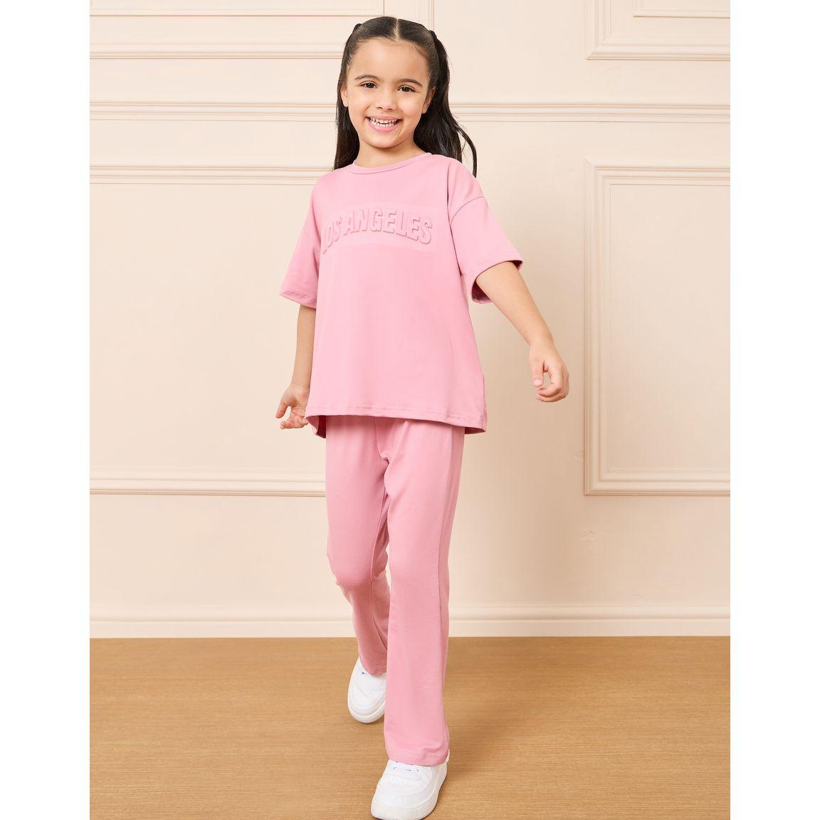 مجموعة من بنطال واسع وتيشيرت بكتف منخفض-girls-clothing-setsandcoords-image-1