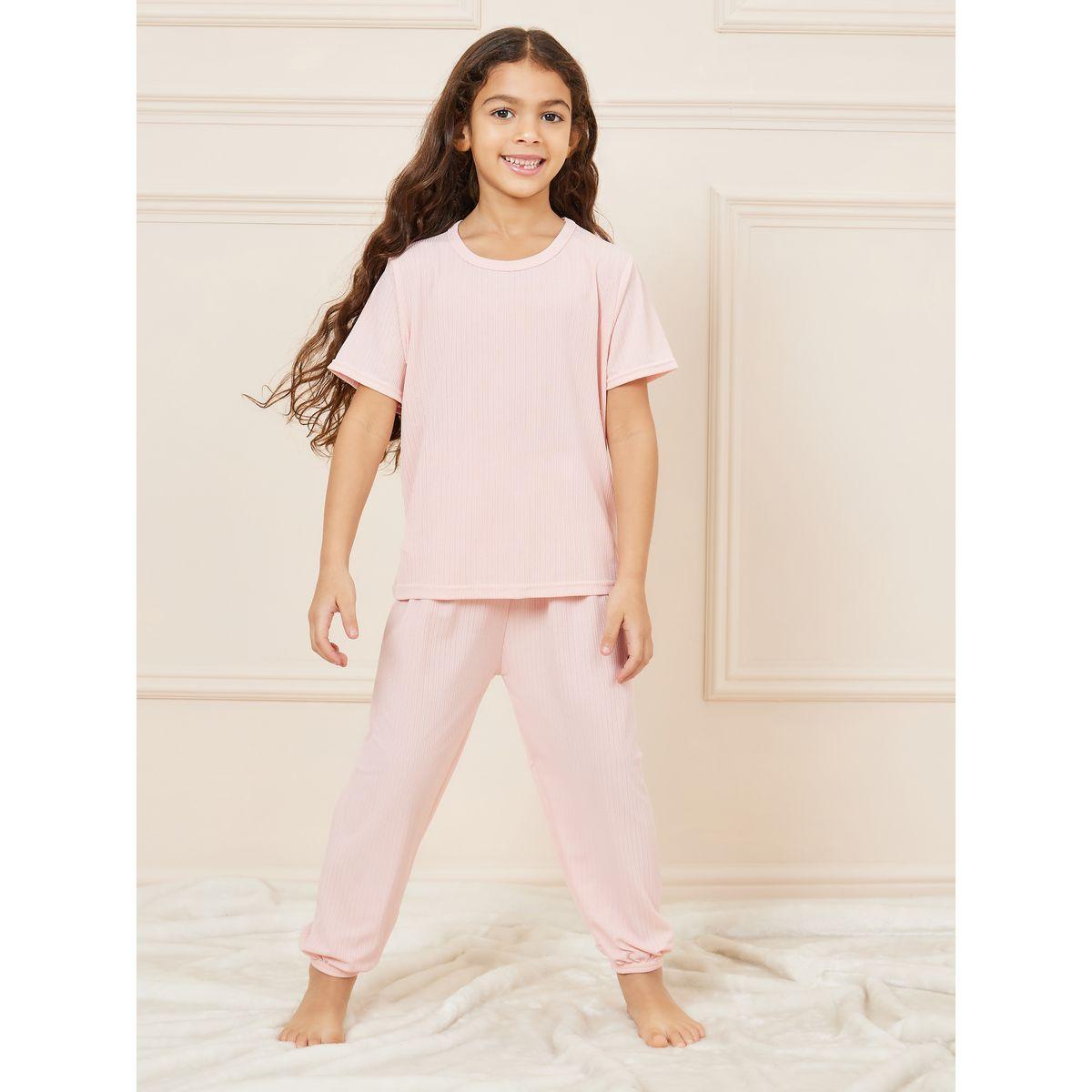 مجموعة من بنطال بيجاما وتيشيرت بتفاصيل محبوكة-girls-clothing-nightwear-image-1