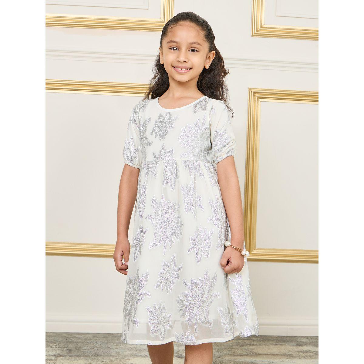 فستان بتفاصيل مٌطرّزة مع اكمام منفوخة-girls-clothing-dressesandjumpsuits-image-2