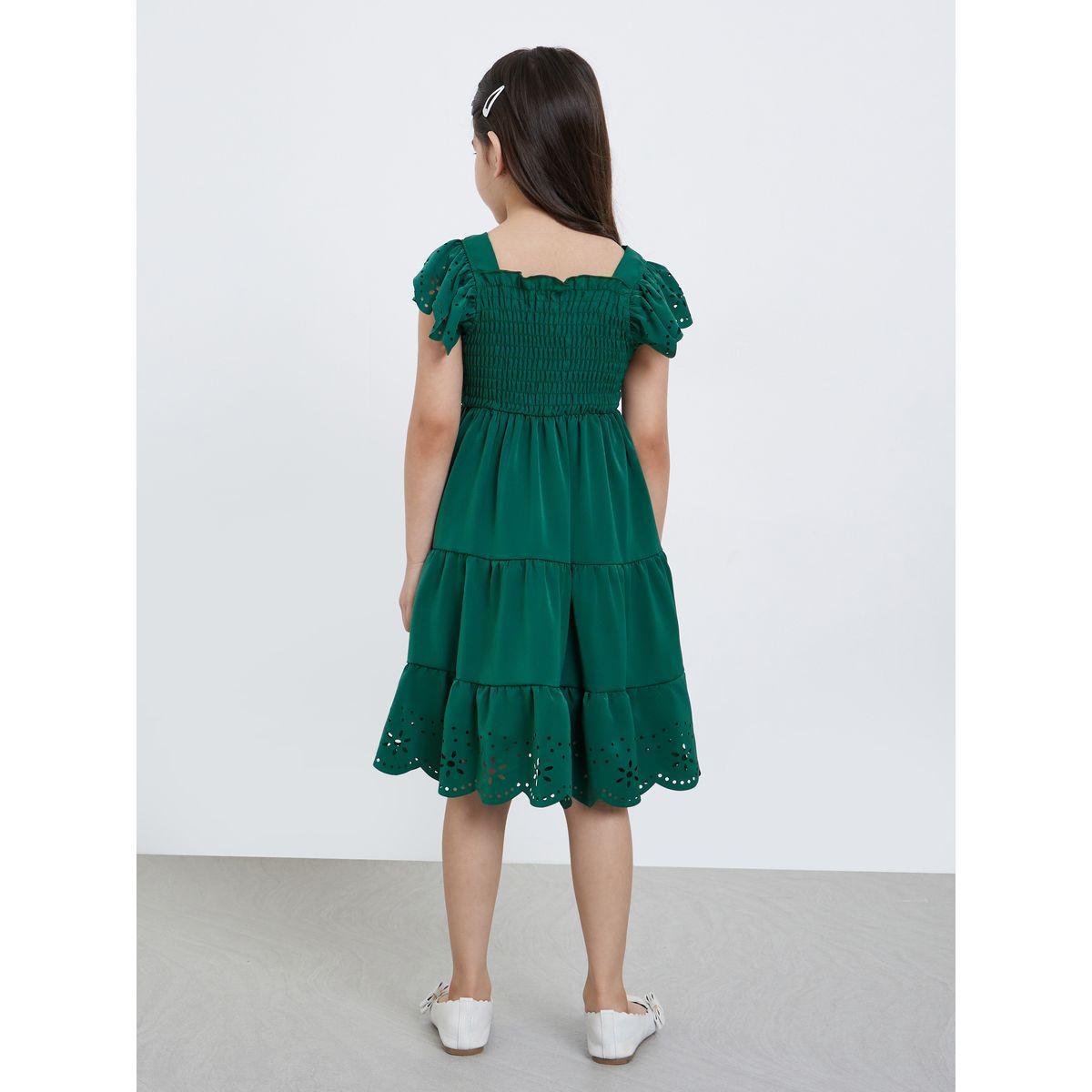 فستان Styli Limited بقطع ليزر وتفصيل مدرج بتفاصيل مزينة بالسموك-girls-clothing-dressesandjumpsuits-image-7