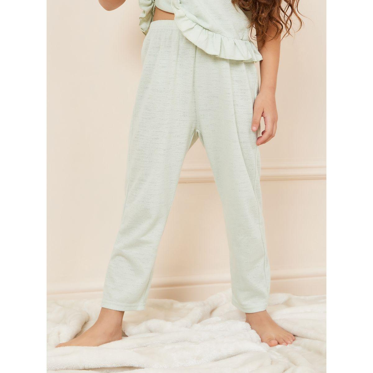 طقم من بنطال بيجاما وتيشيرت بتفاصيل دانتيل-girls-clothing-nightwear-image-5