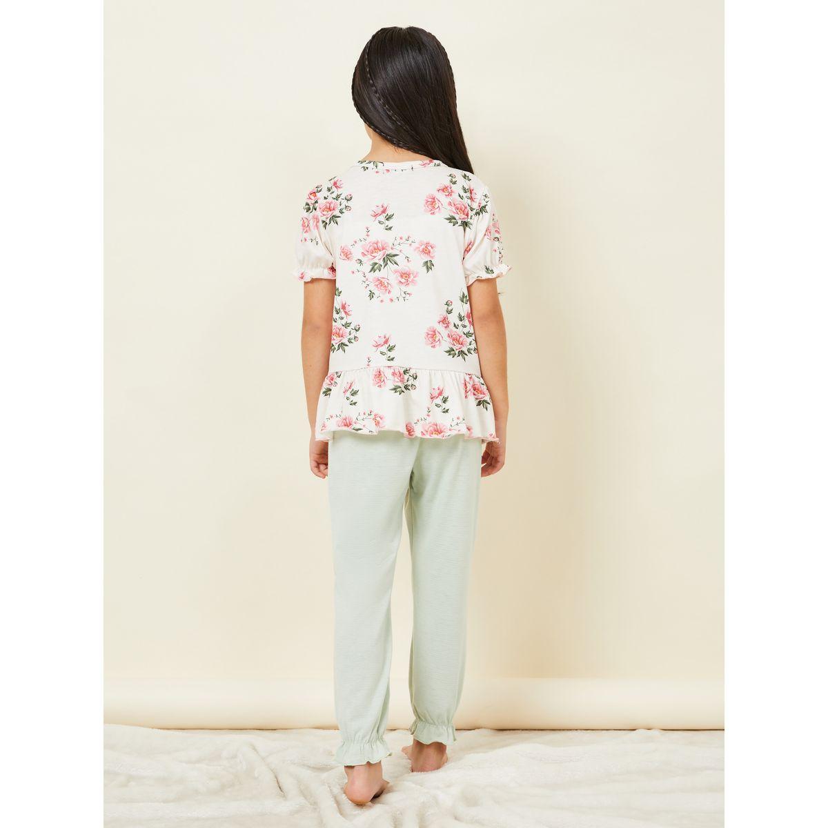 Styli All Over Floral Print Top & Elasticated Hem Pyjama Set-girls-clothing-nightwear-image-4