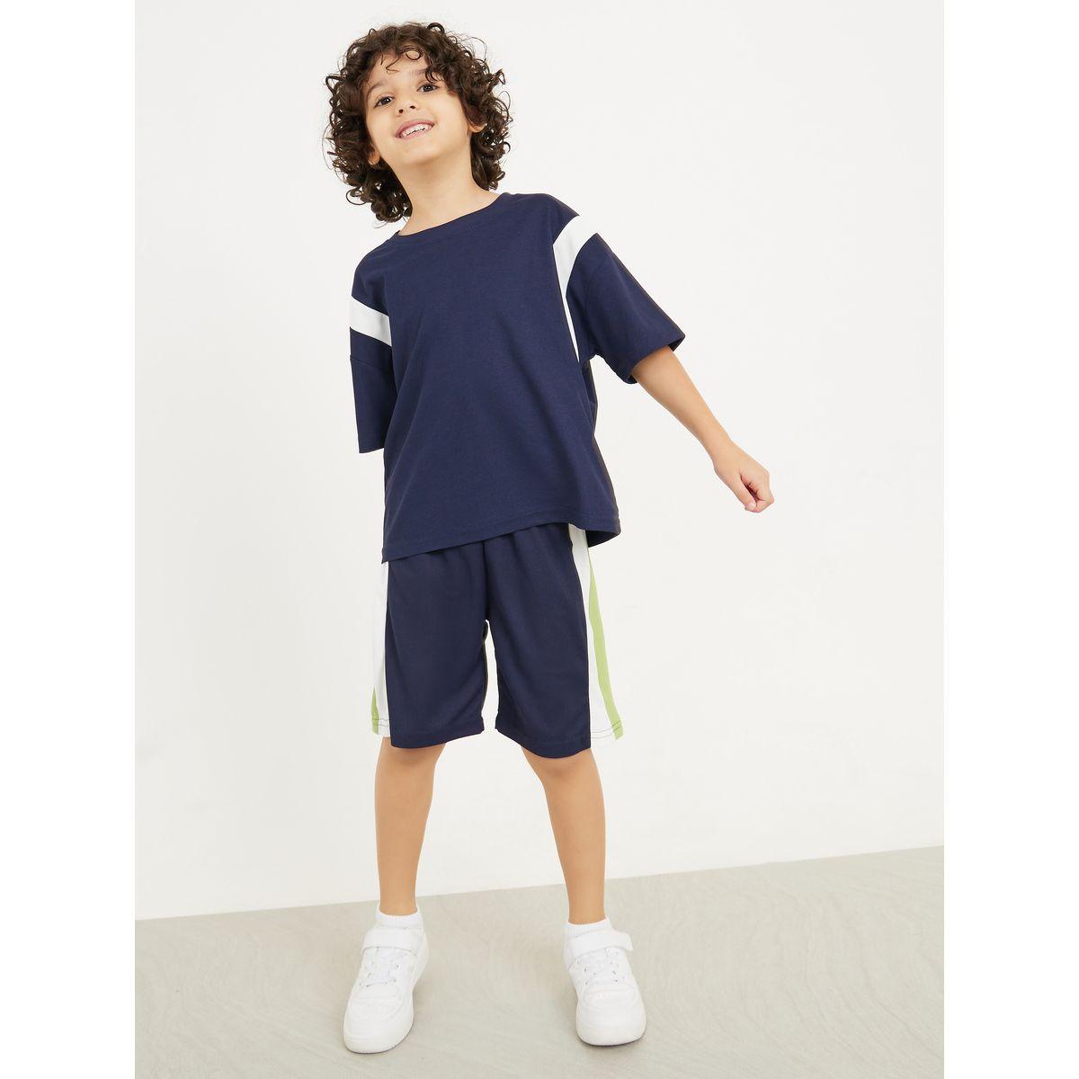 مجموعة من شورت وتيشيرت بقصة واسعة-boys-clothing-setsandcoords-image-1