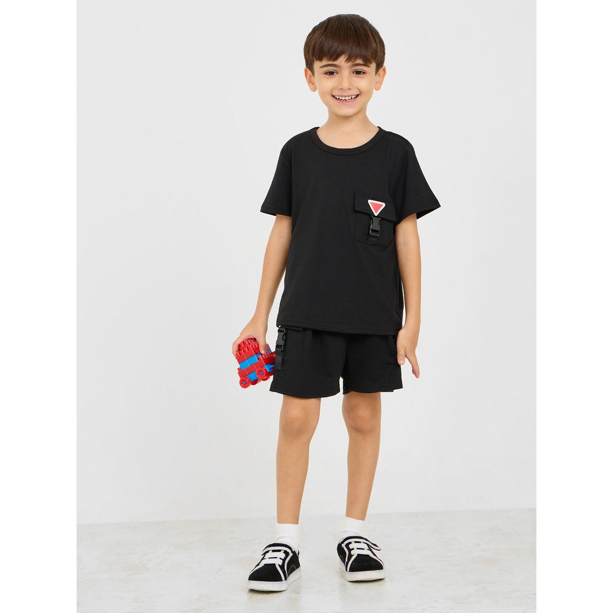 مجموعة من شورت وتيشيرت بتفاصيل جيب-boys-clothing-setsandcoords-image-2