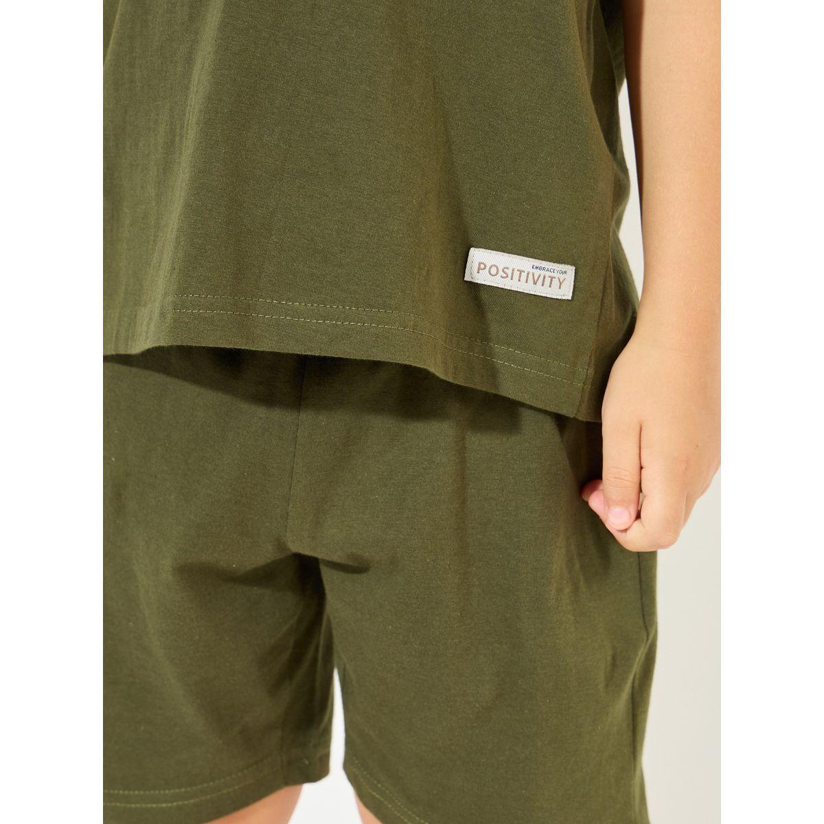 مجموعة من شورت مع تيشيرت سادة بياقة دائرية-boys-clothing-setsandcoords-image-19