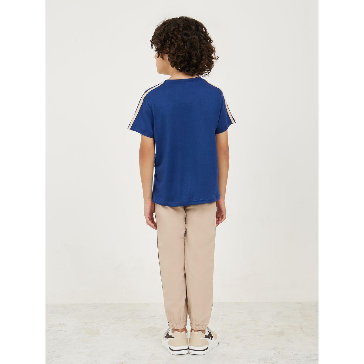 Styli Ramadan Printed Side Striped T-shirt & Pant Set-boys-clothing-setsandcoords-image-4