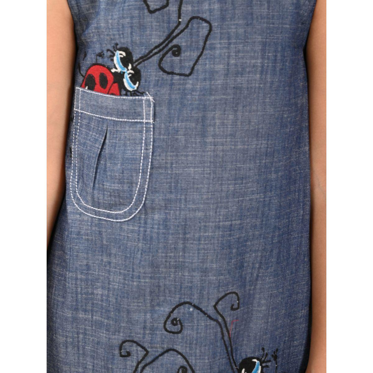 فستان دنيم بطول الركبة مع تفاصيل جيب ليل بيكس × ستايلي-girls-clothing-dressesandjumpsuits-image-5