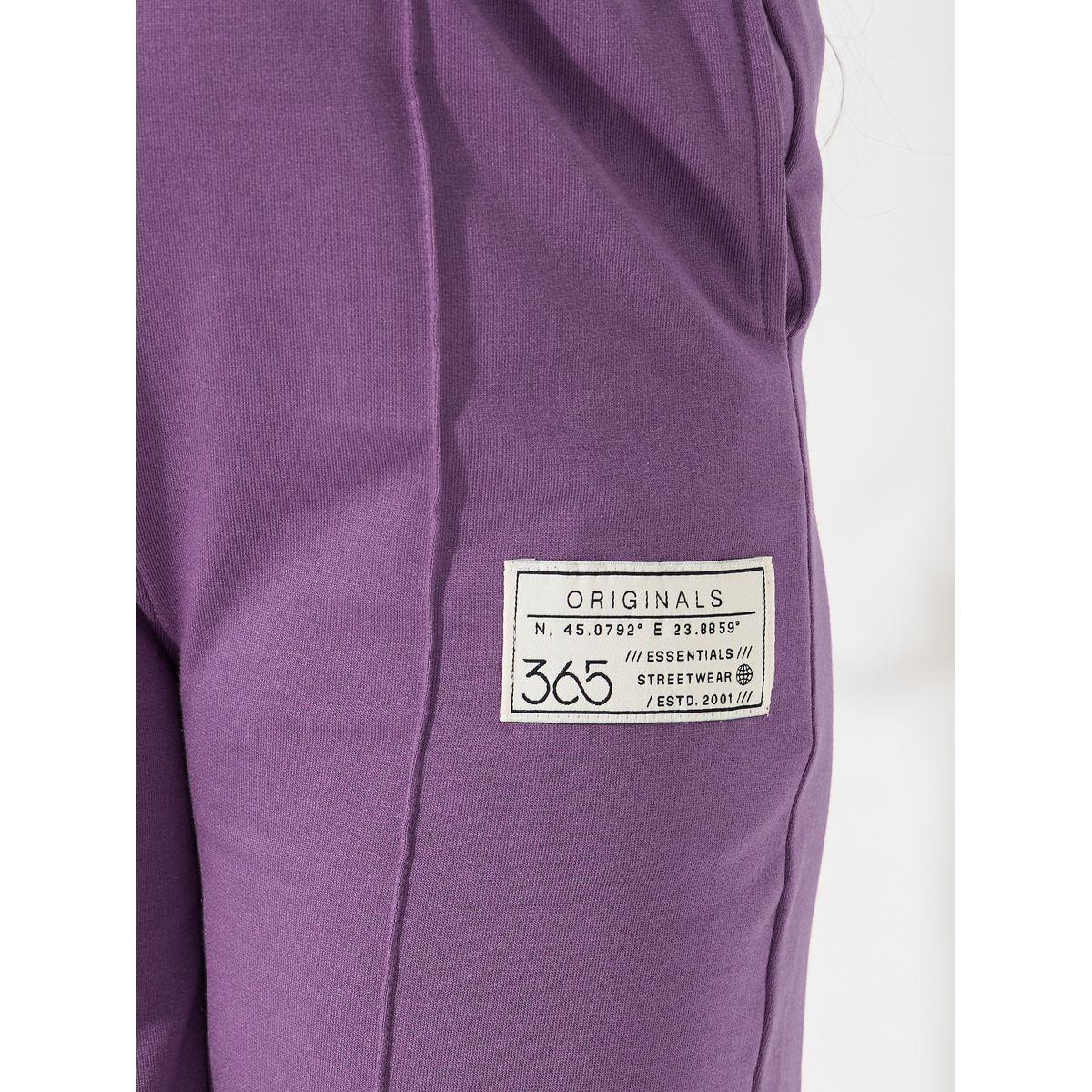 Styli Elevate Solid Pintuck Flared Joggers with Patch Detail-girls-clothing-bottoms-joggersandtrackpants-image-3