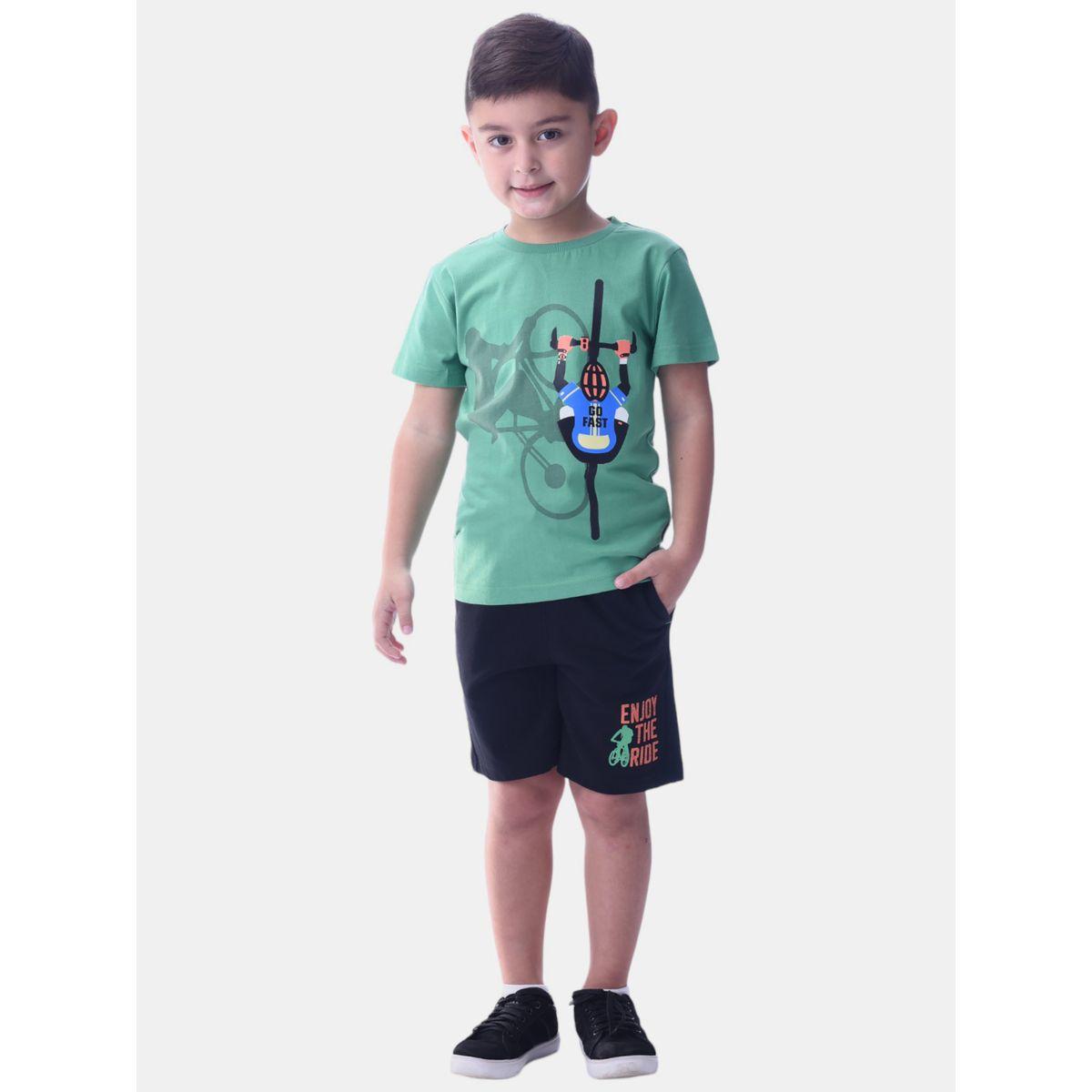 مجموعة من شورت وتيشيرت بطبعة جرافيك فيكتور آند جين × ستايلي-boys-clothing-setsandcoords-image-1
