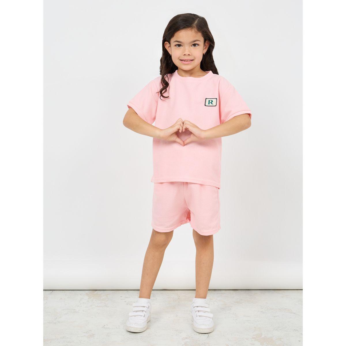 مجموعة من شورت وتيشيرت فضفاض بنمط وافل-girls-clothing-setsandcoords-image-1