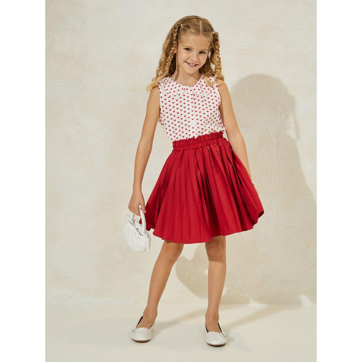 مجموعة من تنورة بكسرات مع بلوزة بطبعة قلوب-girls-clothing-setsandcoords-image-1