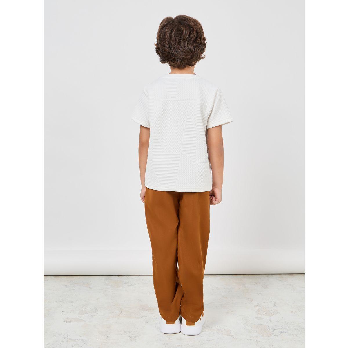 مجموعة من بنطال بقصة مريحة مع تيشيرت-boys-clothing-setsandcoords-image-4