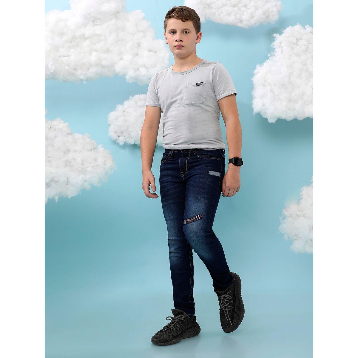 جينز سكيني بتفاصيل مرقعة ومُطرّزة كامبوس سوترا × ستايلي-boys-clothing-bottoms-jeans-image-1
