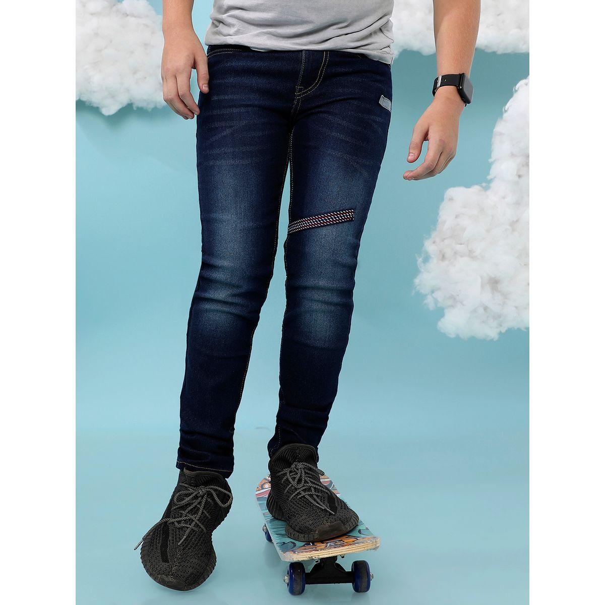 جينز سكيني بتفاصيل مرقعة ومُطرّزة كامبوس سوترا × ستايلي-boys-clothing-bottoms-jeans-image-5