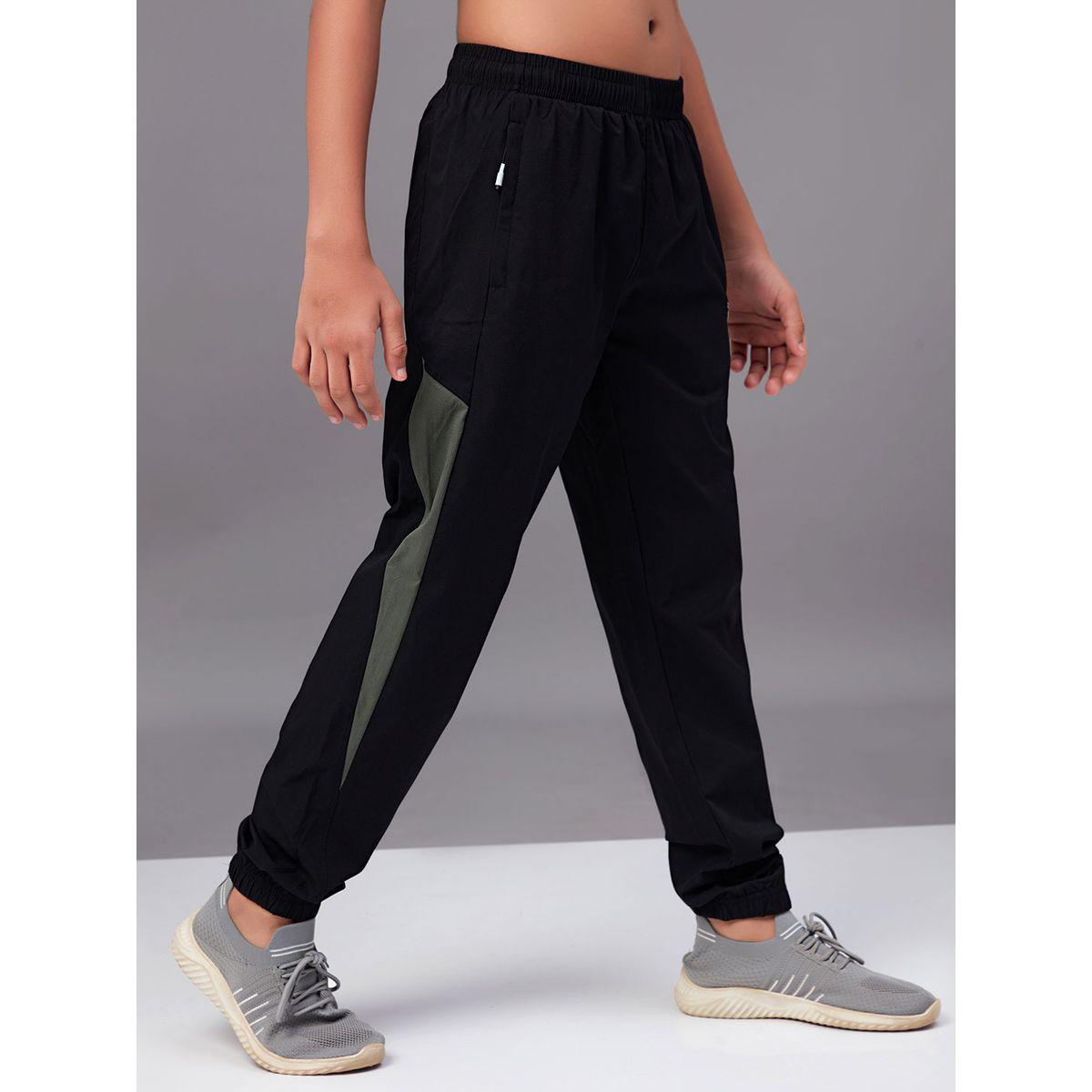 جوغر قابل للتمدد بتفاصيل مُتباينة تكنوسبورت × ستايلي-boys-clothing-bottoms-joggersandtrackpants-image-3