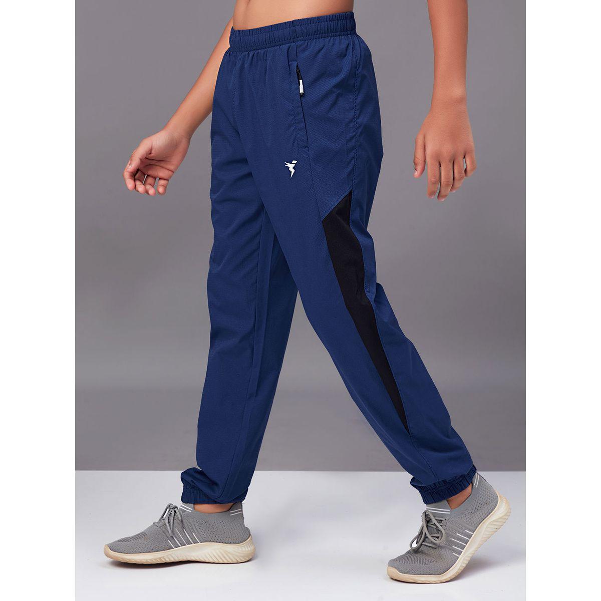 جوغر قابل للتمدد بتفاصيل مُتباينة تكنوسبورت × ستايلي-boys-clothing-bottoms-joggersandtrackpants-image-2