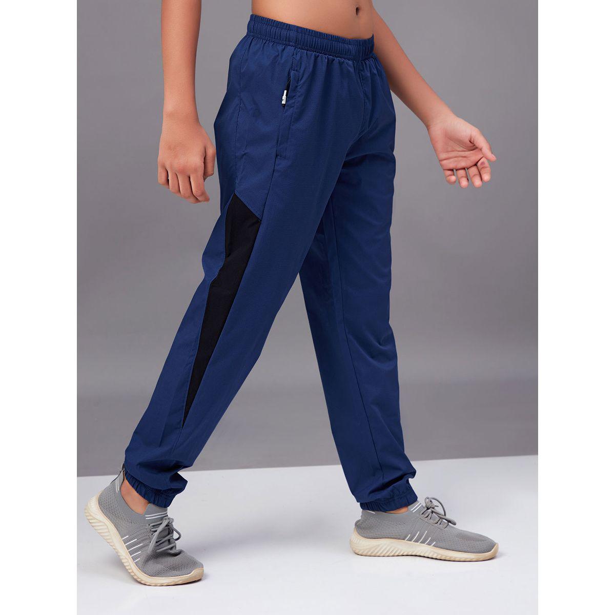جوغر قابل للتمدد بتفاصيل مُتباينة تكنوسبورت × ستايلي-boys-clothing-bottoms-joggersandtrackpants-image-3