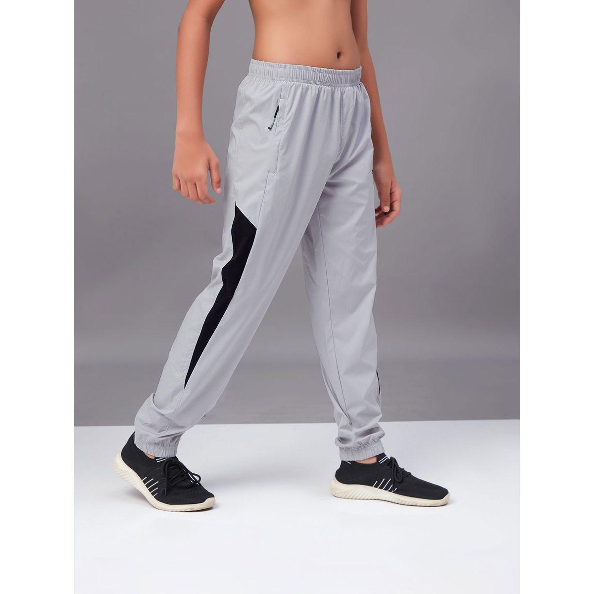 جوغر قابل للتمدد بتفاصيل مُتباينة تكنوسبورت × ستايلي-boys-clothing-bottoms-joggersandtrackpants-image-4