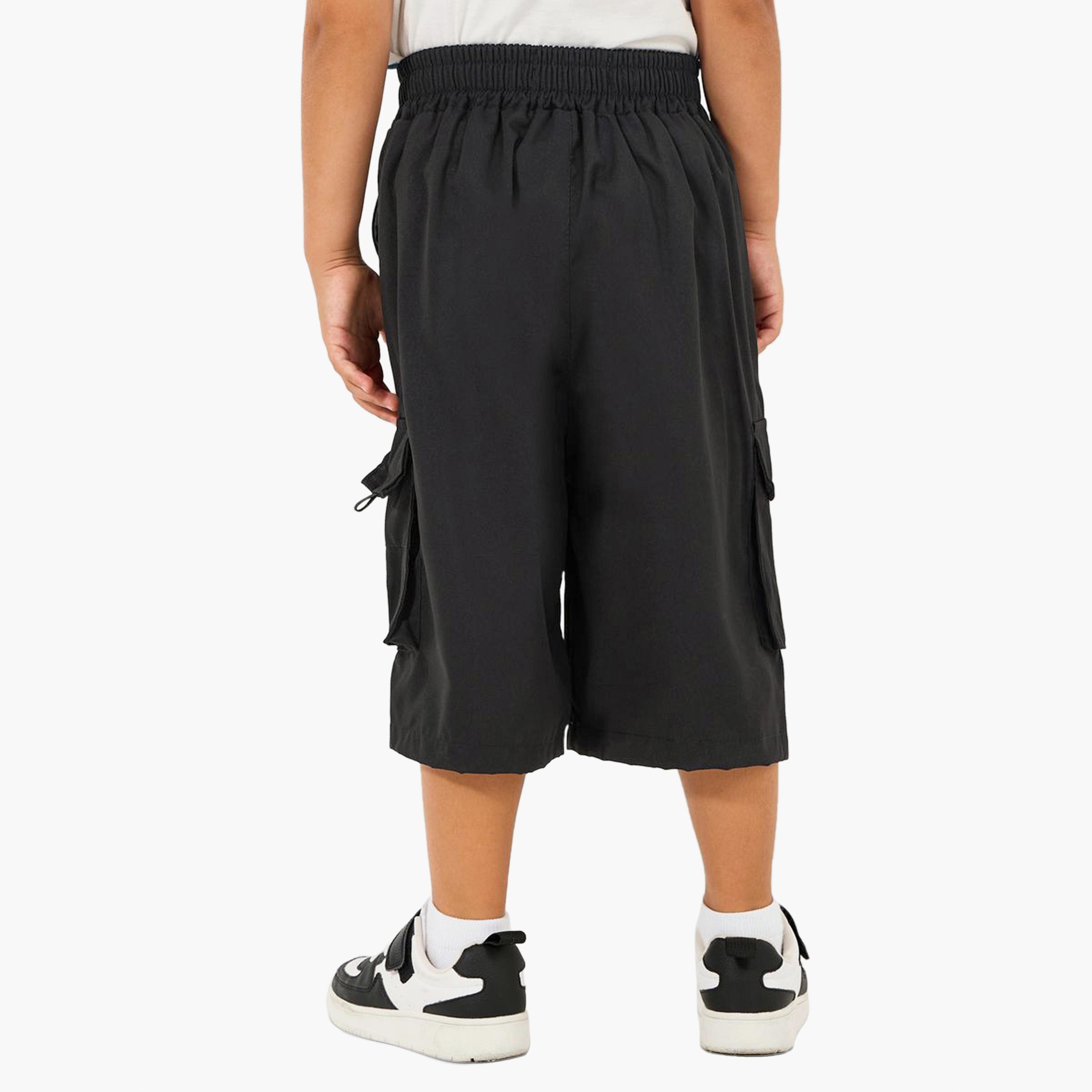 شورت سادة كارجو بقصة فضفاضة-boys-clothing-bottoms-shorts-image-3