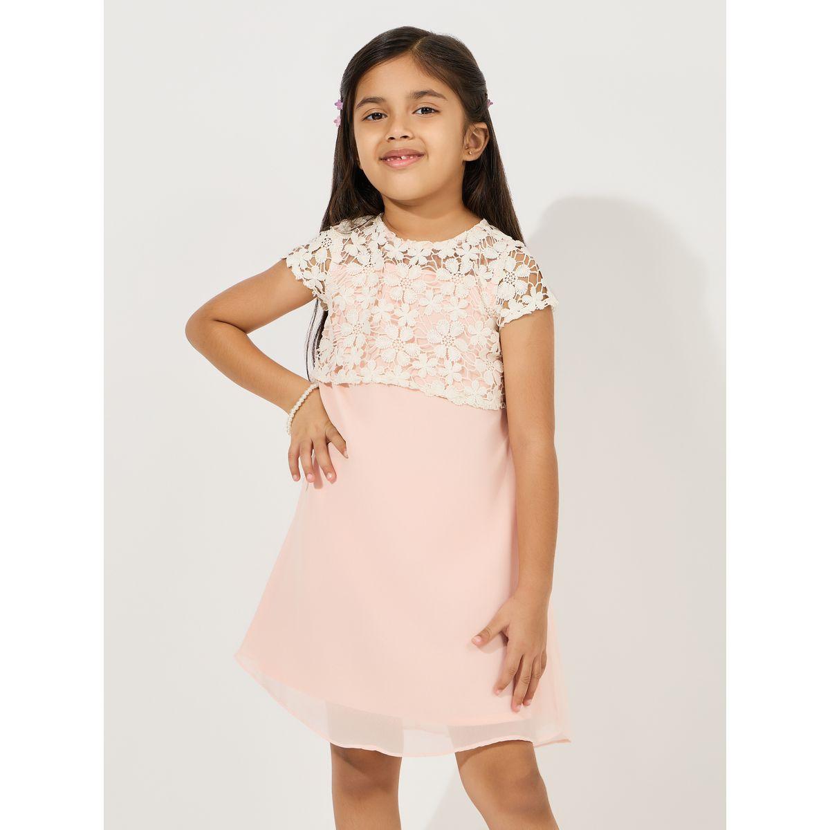 فستان بتفاصيل دانتيل مع اكمام كاب-girls-clothing-dressesandjumpsuits-image-2
