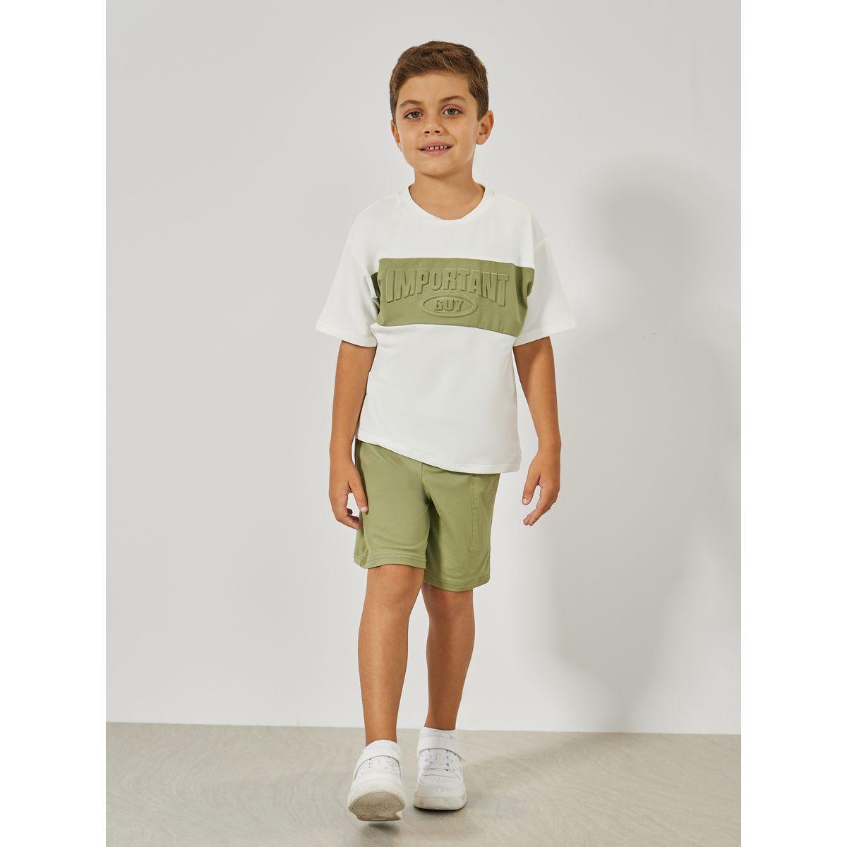 مجموعة من شورت مع تيشيرت بطبعة كتابة بارزة-boys-clothing-setsandcoords-image-2