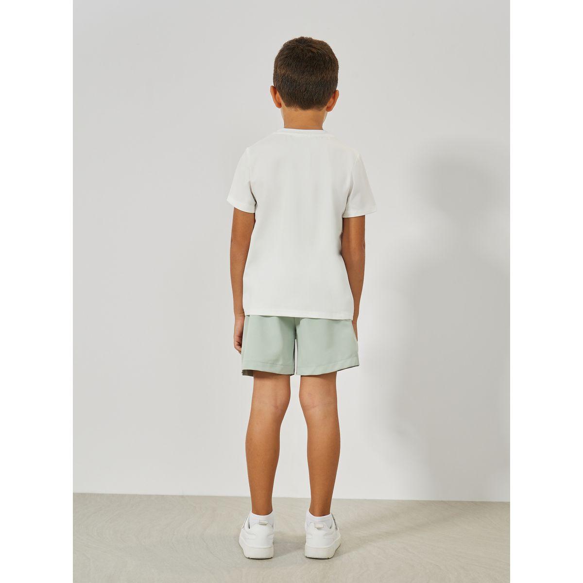 مجموعة من شورت وتيشيرت بطبعة جرافيك-boys-clothing-setsandcoords-image-4