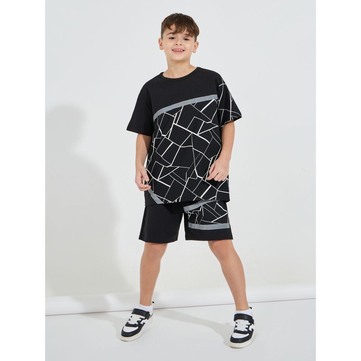 مجموعة من شورت مع تيشيرت بطبعة هندسية-boys-clothing-setsandcoords-image-1