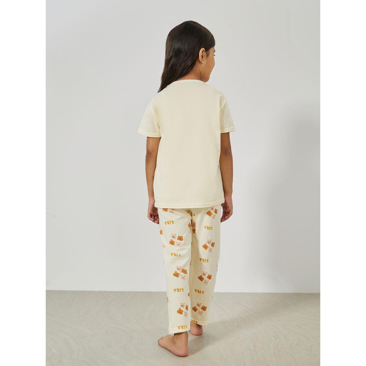 طقم من بنطال بيجاما مع تيشيرت بطبعة جرافيك-girls-clothing-nightwear-image-4
