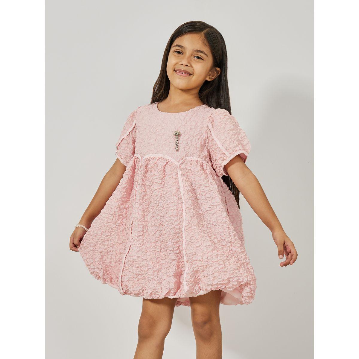 فستان بتفاصيل بارزة الملمس مع اكمام منفوخة-girls-clothing-dressesandjumpsuits-image-2