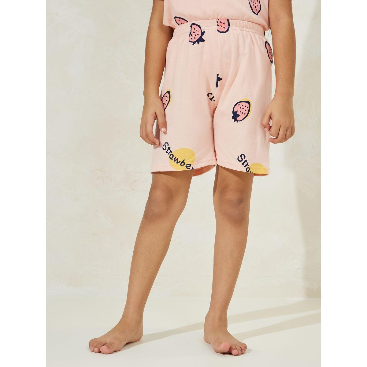 طقم بيجاما من شورت وتيشيرت بطبعة فراولة-girls-clothing-nightwear-image-5