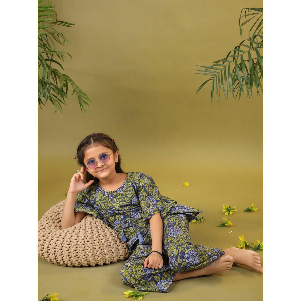طقم من بنطال بيجاما مع بلوزة مطبعة بالكامل مع اربطة سانسكريتي هومز × ستايلي-girls-clothing-nightwear-image-7