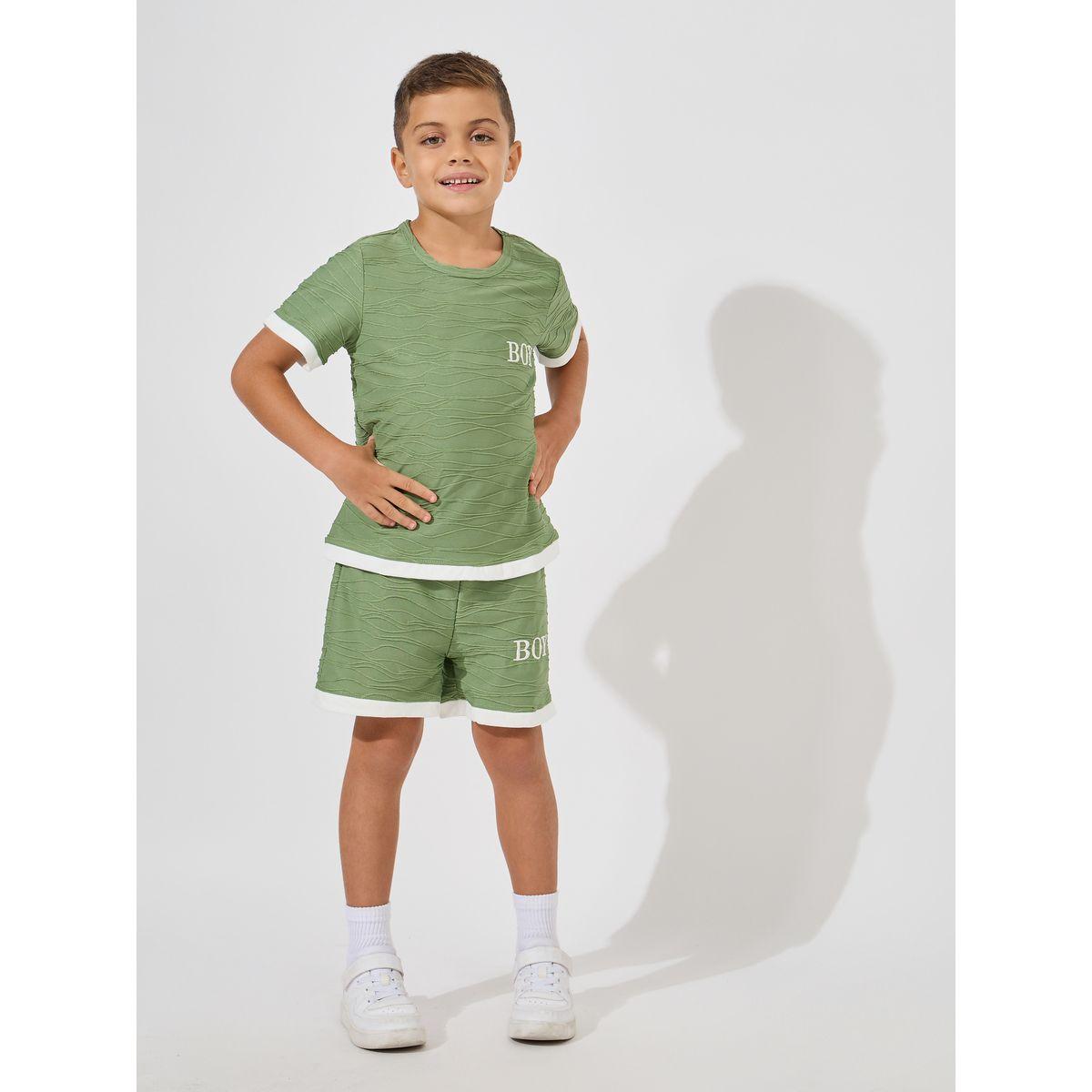 مجموعة من شورت مع تيشيرت بتفاصيل بارزة الملمس-boys-clothing-setsandcoords-image-1