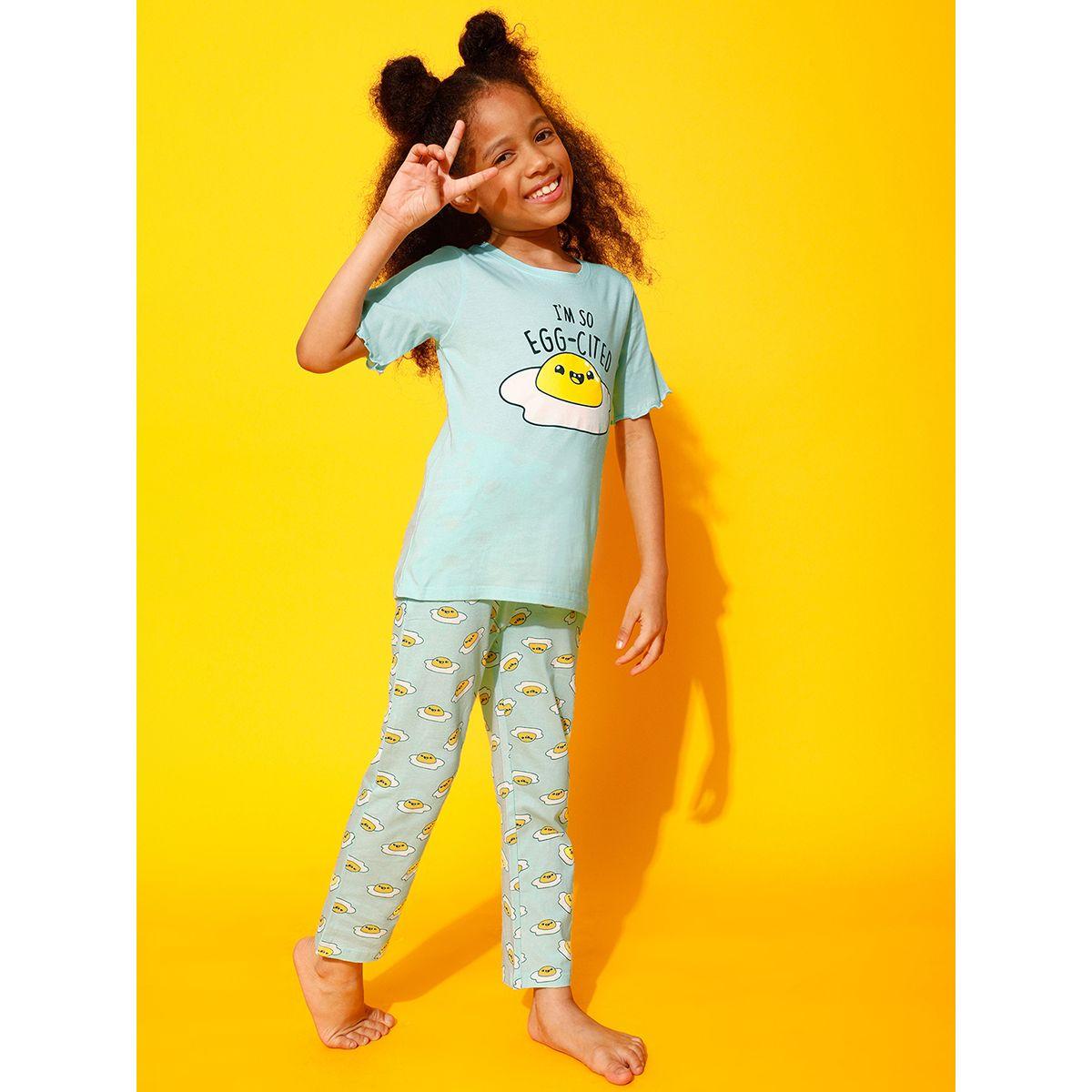 Clovia Cubs X Styli  Egg-Cited Graphic Print T-Shirt & Pyjama Set-girls-clothing-nightwear-image-3
