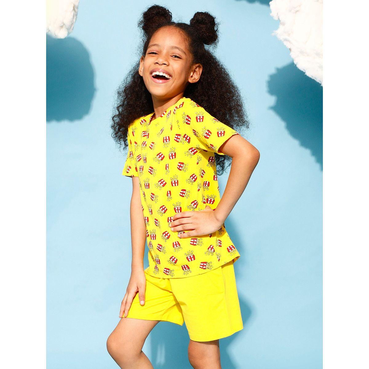 مجموعة من شورت مع تيشيرت بطبعة جرافيك كلوفيا كَبس × ستايلي-girls-clothing-nightwear-image-4