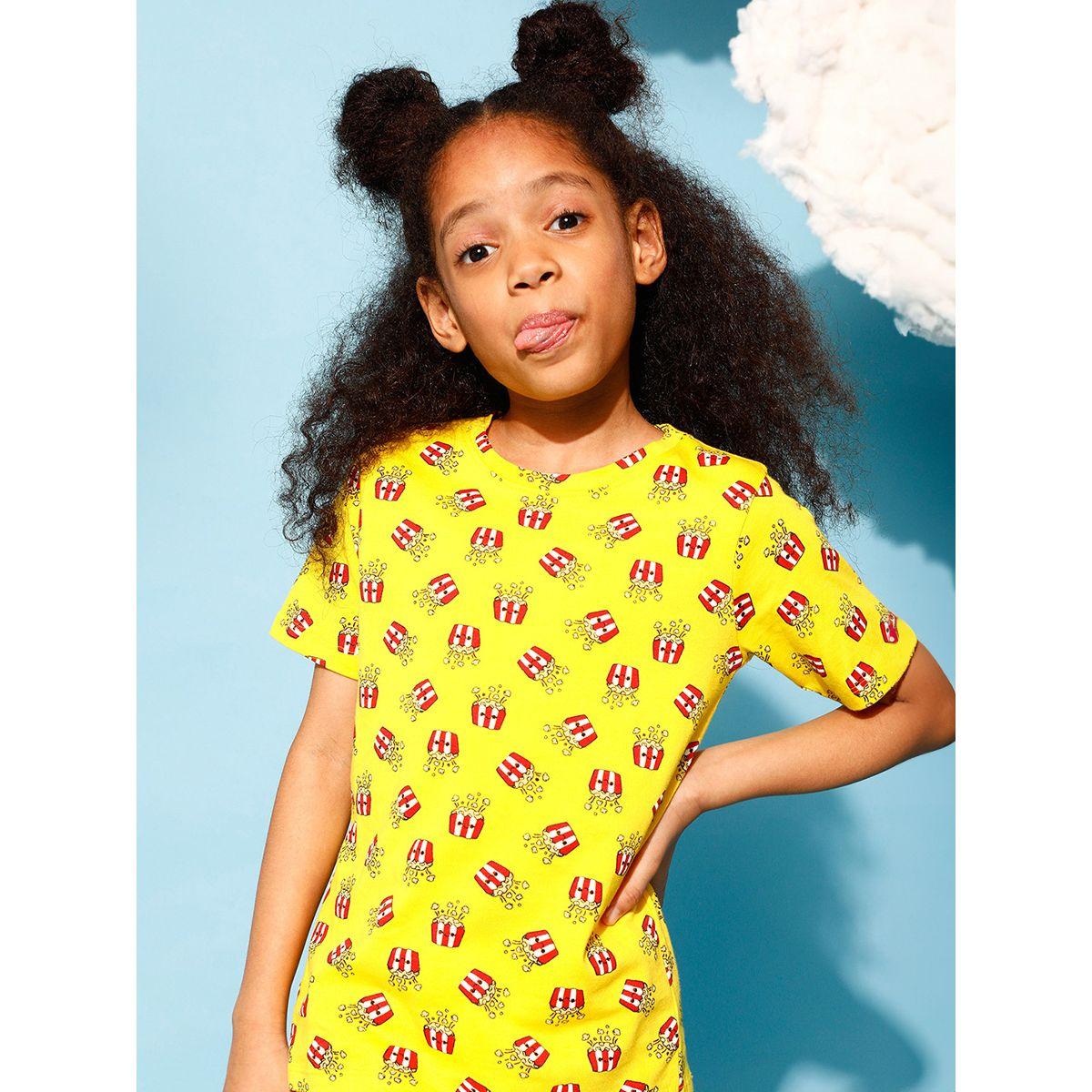 مجموعة من شورت مع تيشيرت بطبعة جرافيك كلوفيا كَبس × ستايلي-girls-clothing-nightwear-image-5