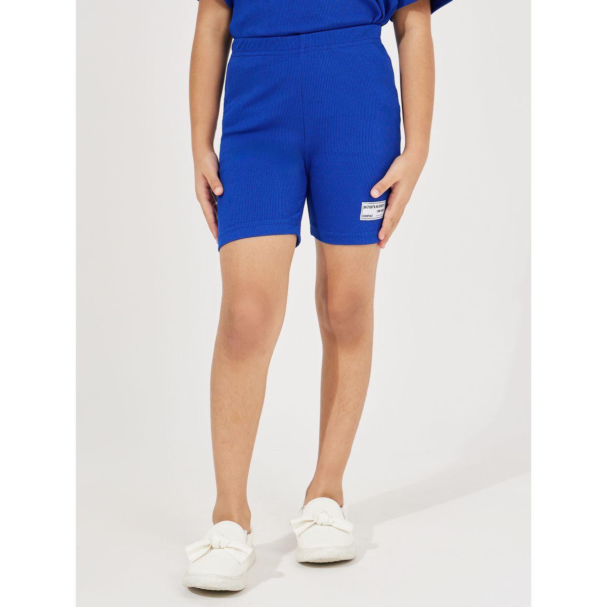 مجموعة من شورت وتيشيرت فضفاض مزين بشارة-girls-clothing-setsandcoords-image-5