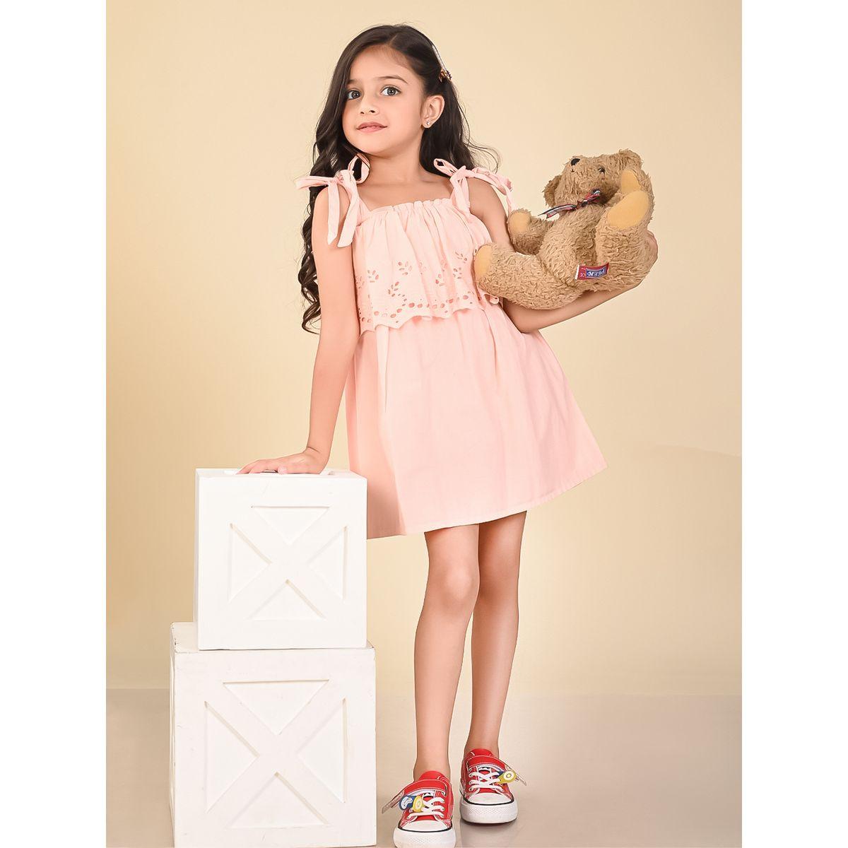 فستان بفتحات وتفاصيل مُطرّزة مع اكتاف بأربطة ليل بيكس × ستايلي-girls-clothing-dressesandjumpsuits-image-1