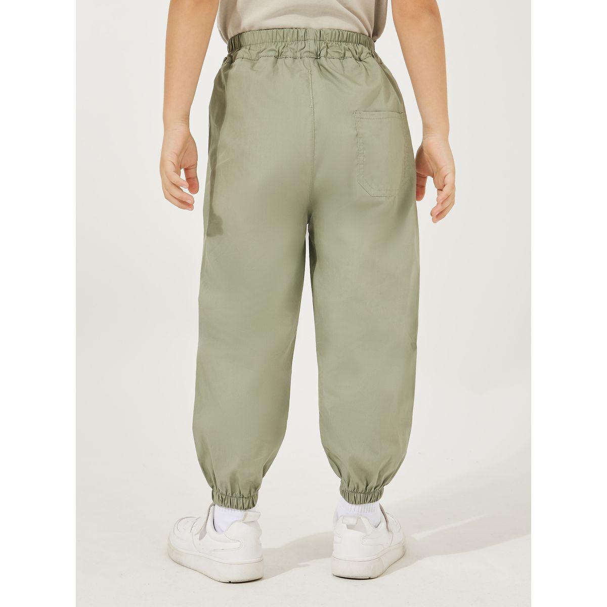 بنطال بحواف مكبلة ومزين بشارة-boys-clothing-bottoms-trousers-image-1