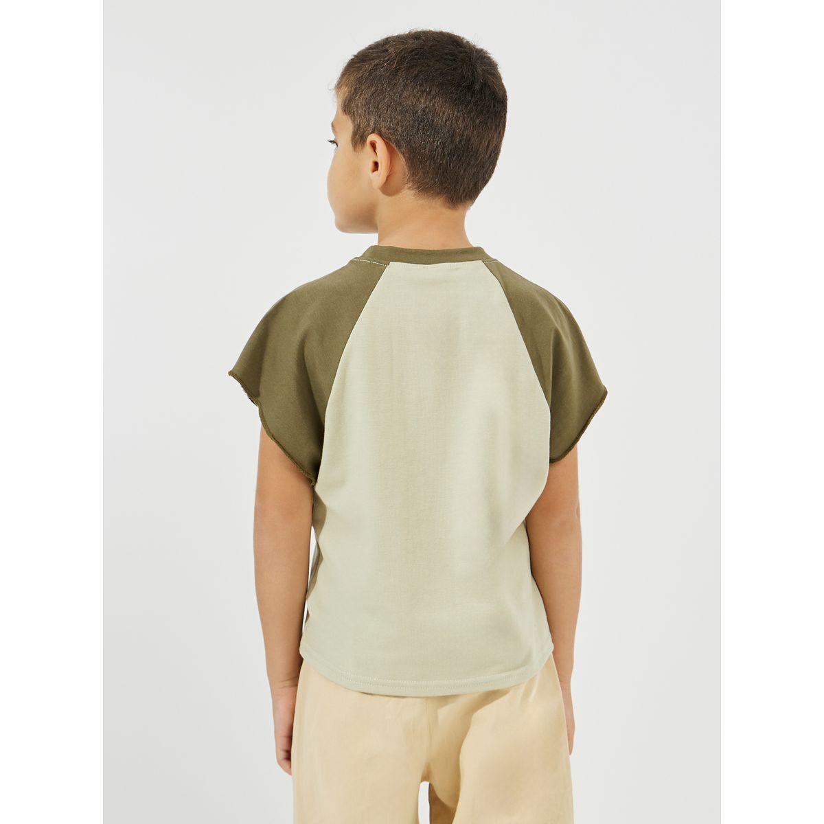 تيشيرت بنمط كتل الالوان مع حافة خام-boys-clothing-tshirtsandpolos-image-4