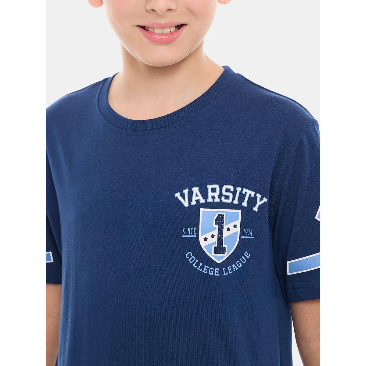تيشيرت مطبع بطبعة فارسيتي مع ياقة دائرية فيكتور آند جين × ستايلي-boys-clothing-tshirtsandpolos-image-5